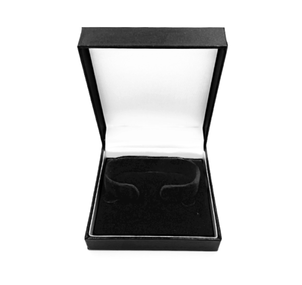 Black Flat Pad Bangle Box